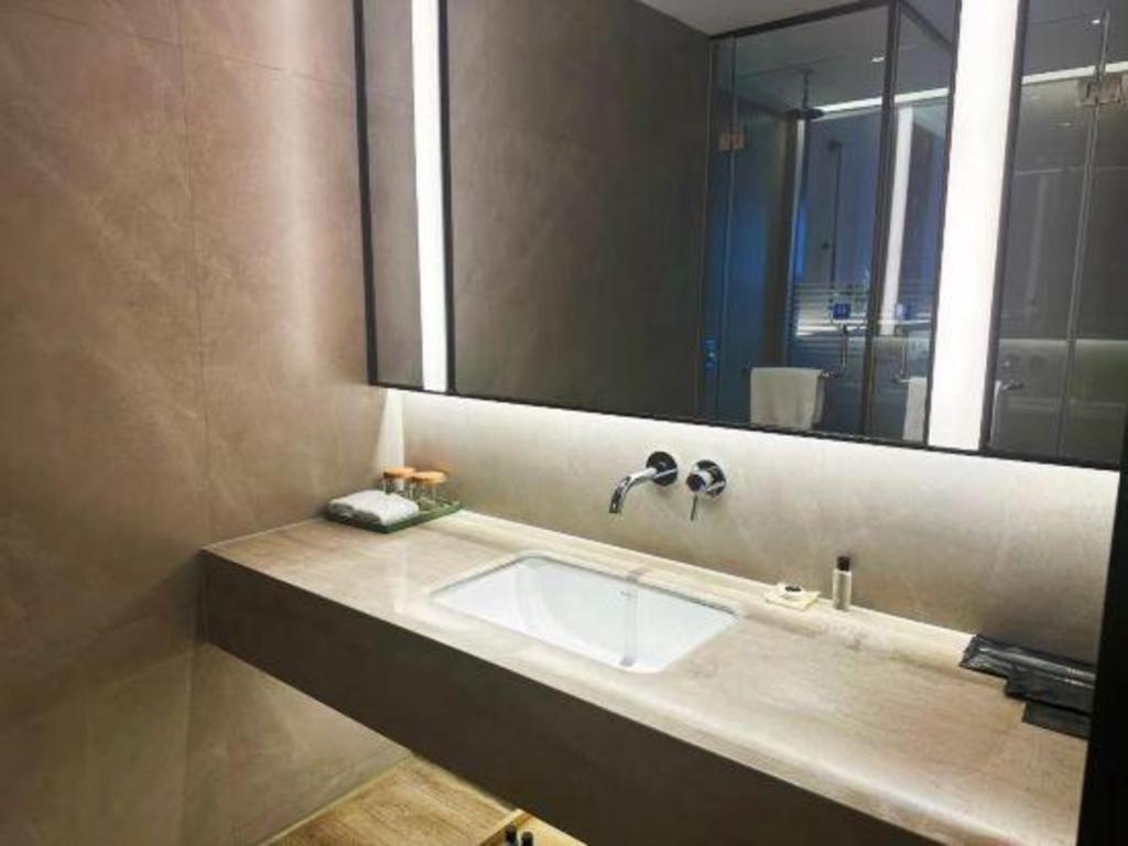 Zhangjiagang Jiangnan Garden Hotel Exterior photo